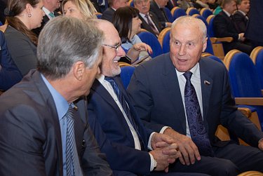 Сергей Грачев поздравил оренбуржцев с Днем области